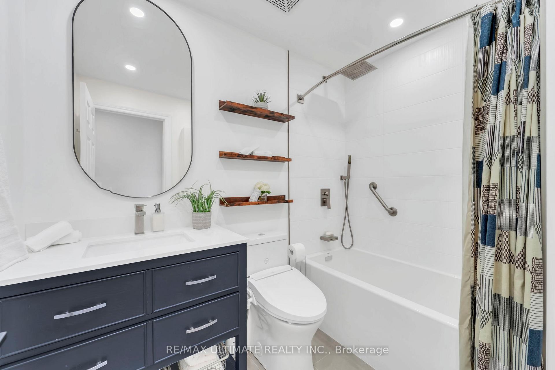 Photo 11 of Unit 209, 1750 Bayview Avenue, Toronto, Mount Pleasant East — HOMEH