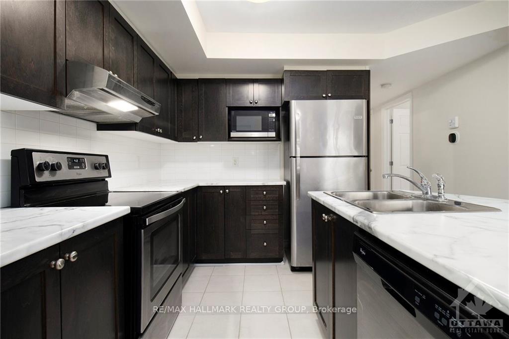 Photo 4 of Unit 1, 105 Bluestone Private, Ottawa, Avalon West — HOMEH
