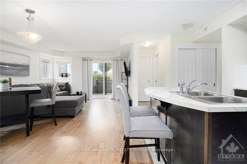 Photo 11 of Unit 1, 105 Bluestone Private, Ottawa, Avalon West — HOMEH