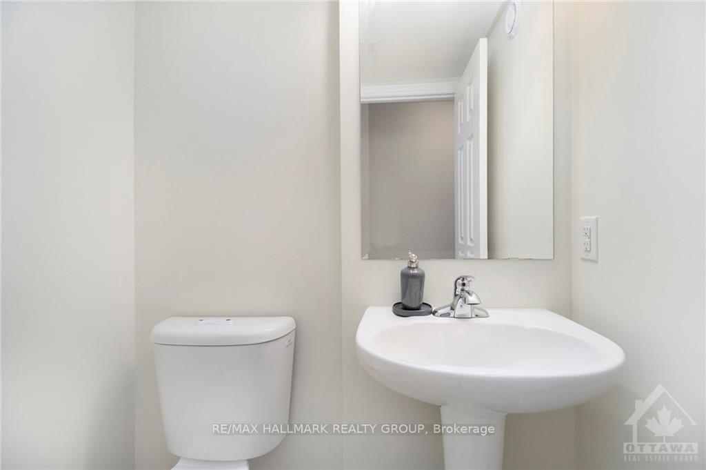 Photo 14 of Unit 1, 105 Bluestone Private, Ottawa, Avalon West — HOMEH