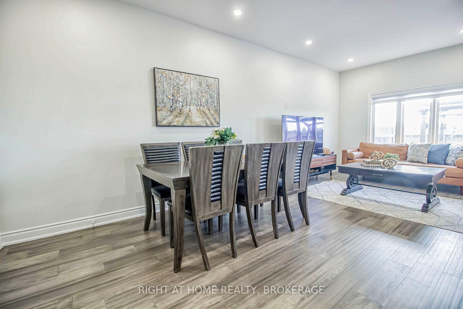 Photo 9 of Unit 9, 370 Stonehenge Drive, Hamilton, Meadowlands — HOMEH