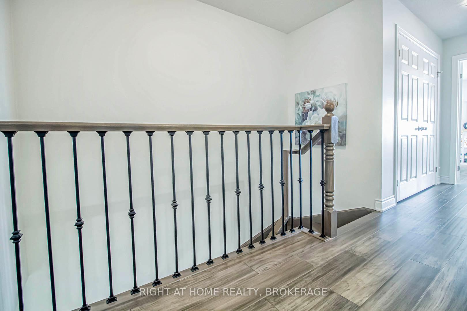 Photo 16 of Unit 9, 370 Stonehenge Drive, Hamilton, Meadowlands — HOMEH
