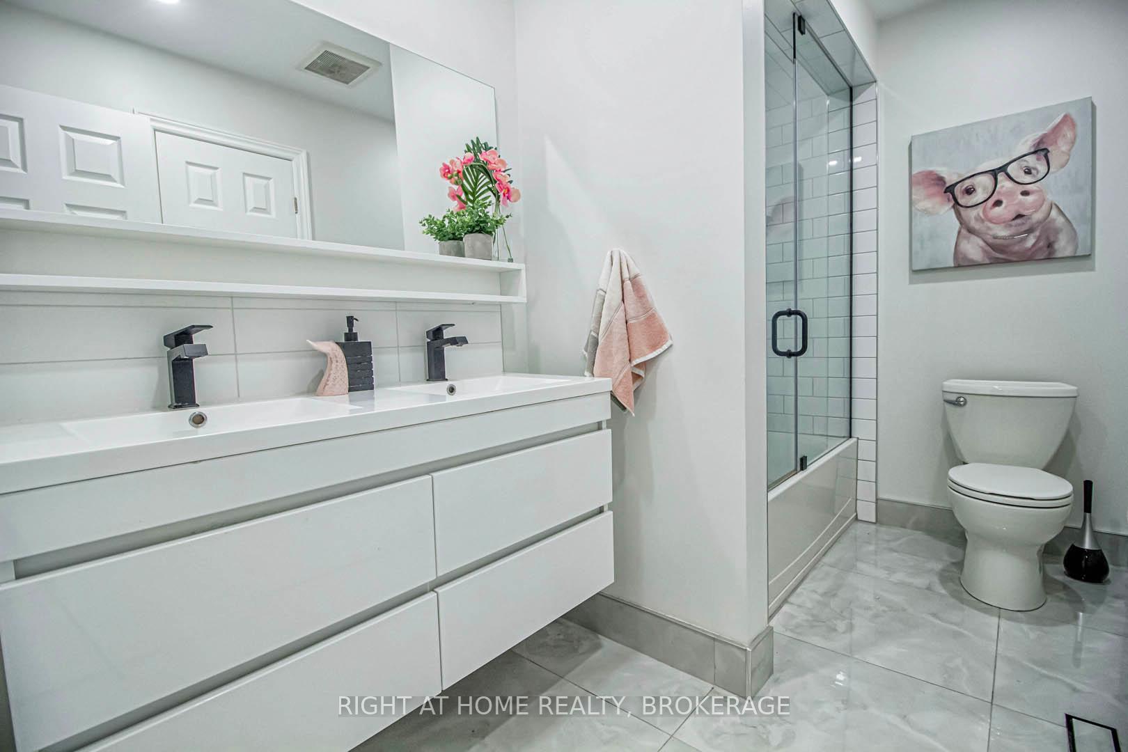 Photo 22 of Unit 9, 370 Stonehenge Drive, Hamilton, Meadowlands — HOMEH