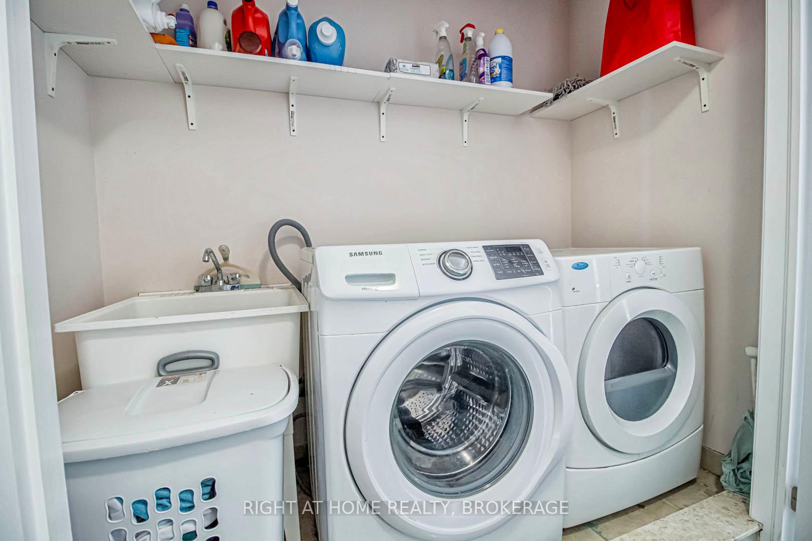 Photo 23 of Unit 9, 370 Stonehenge Drive, Hamilton, Meadowlands — HOMEH