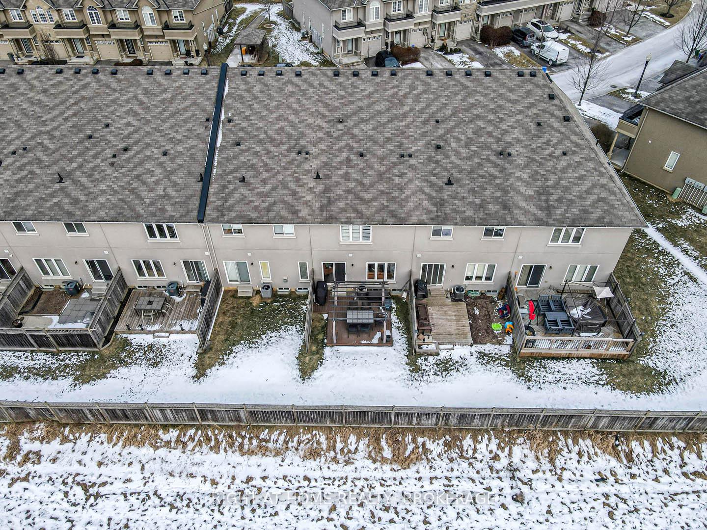 Photo 32 of Unit 9, 370 Stonehenge Drive, Hamilton, Meadowlands — HOMEH