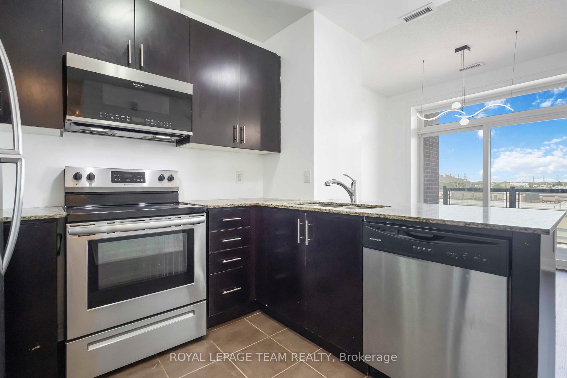Photo 17 of Unit 406, 7325 Markham Road, Markham, Cedarwood — HOMEH