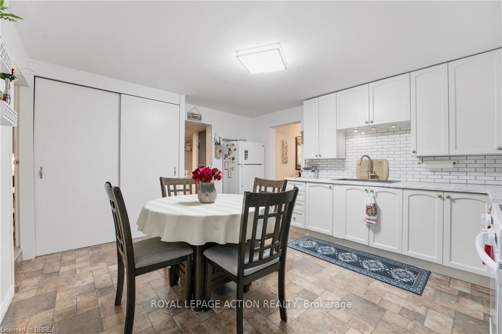 Photo 13 of 60 Washington Street, Brant, Paris — HOMEH