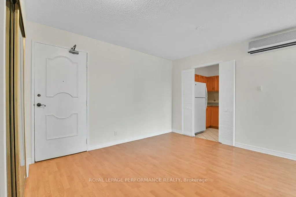 Photo 9 of Unit 1010, 158 A McArthur Avenue, Ottawa, Vanier — HOMEH