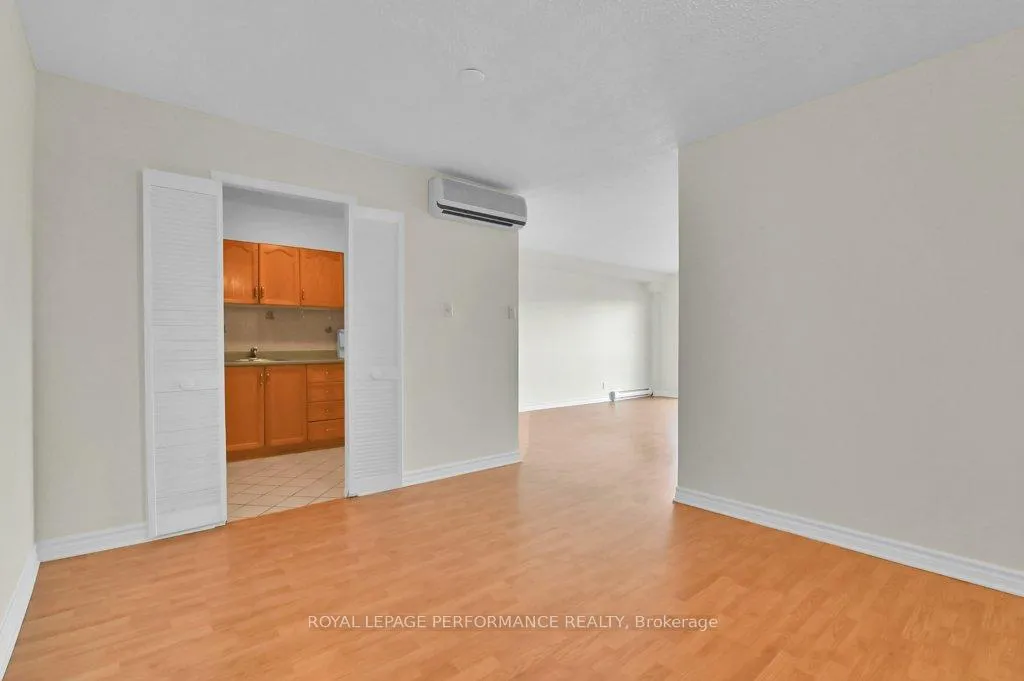 Photo 10 of Unit 1010, 158 A McArthur Avenue, Ottawa, Vanier — HOMEH