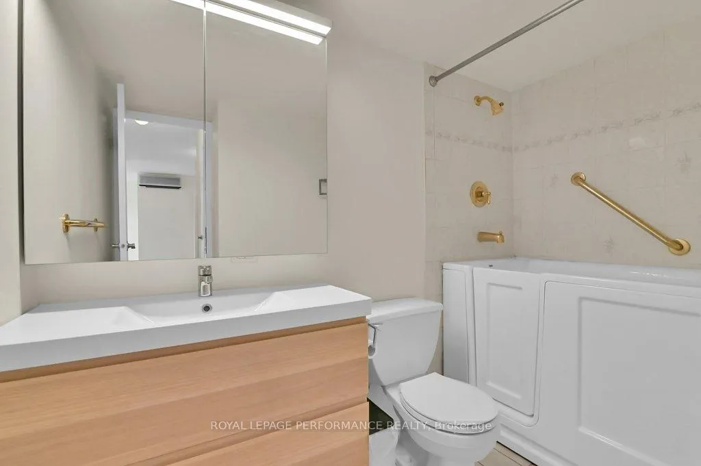 Photo 21 of Unit 1010, 158 A McArthur Avenue, Ottawa, Vanier — HOMEH