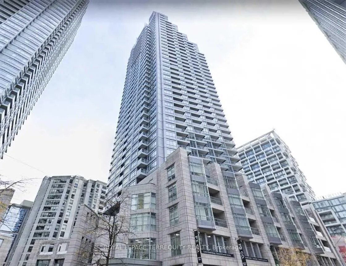 Front of Unit 1512, 2181 Yonge Street