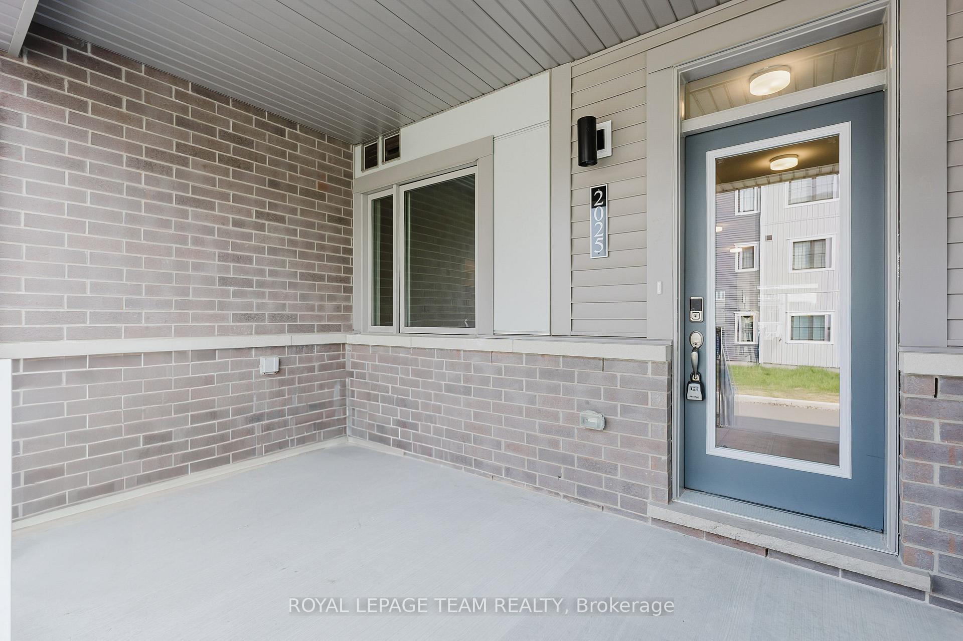 Photo 3 of 2025 Blossite Private, Ottawa, Barrhaven - Heritage Park — HOMEH