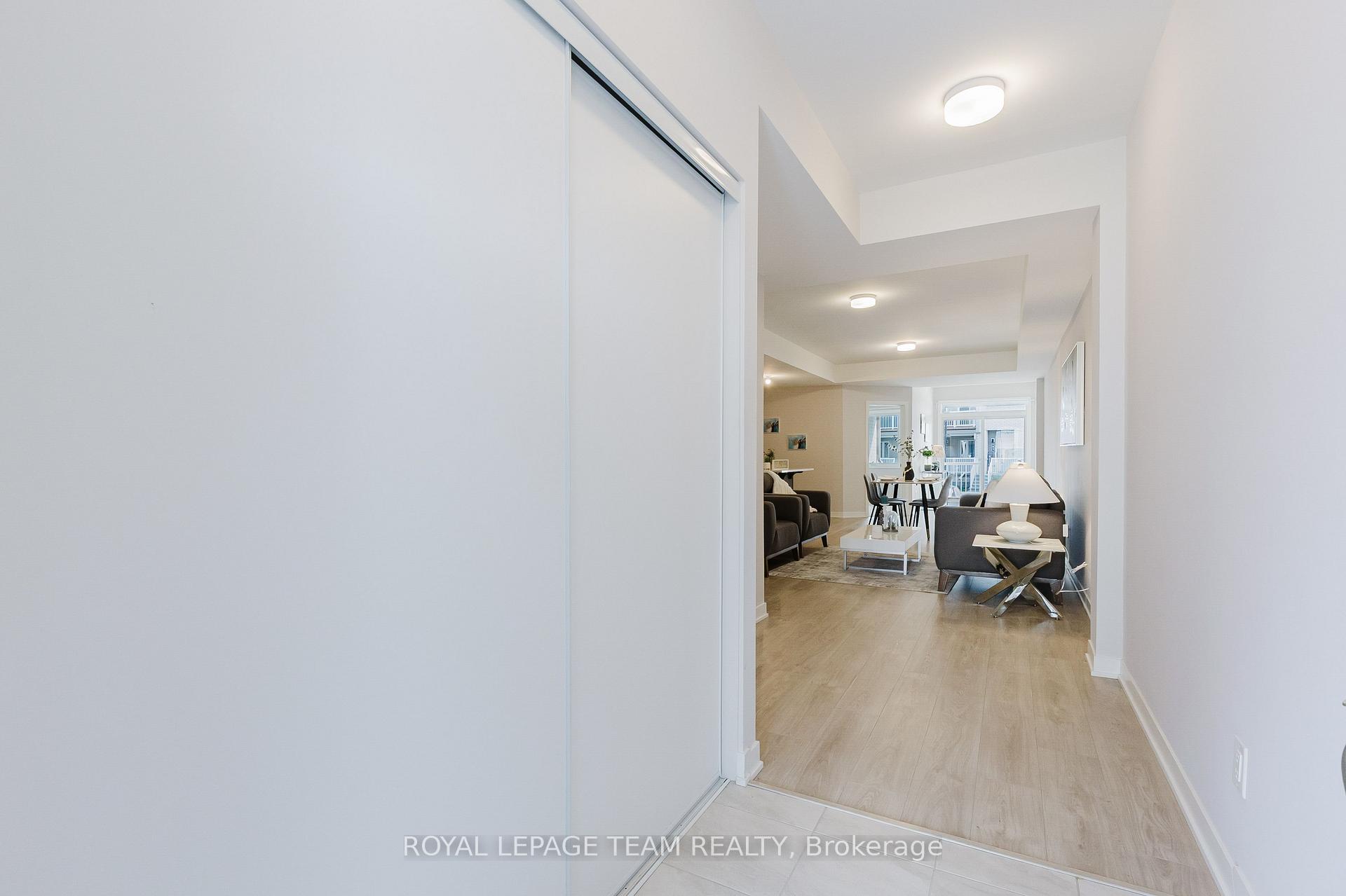 Photo 5 of 2025 Blossite Private, Ottawa, Barrhaven - Heritage Park — HOMEH