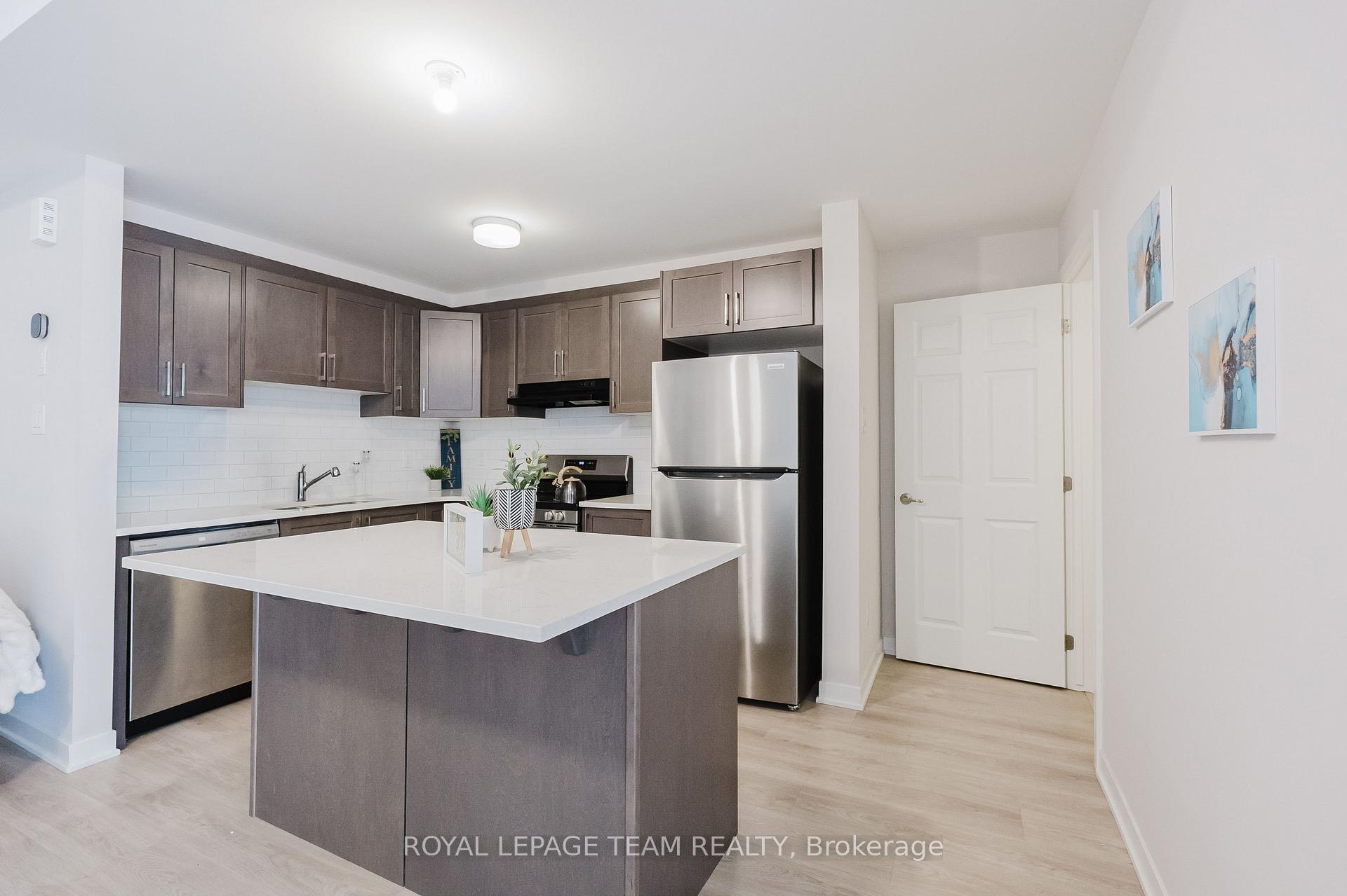 Photo 12 of 2025 Blossite Private, Ottawa, Barrhaven - Heritage Park — HOMEH