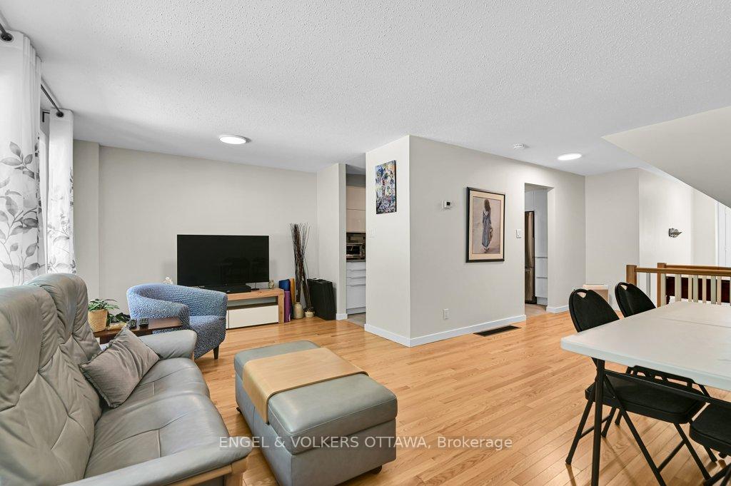 Photo 8 of Unit 107, 213 Romulus Private, Ottawa, Carson Meadows — HOMEH