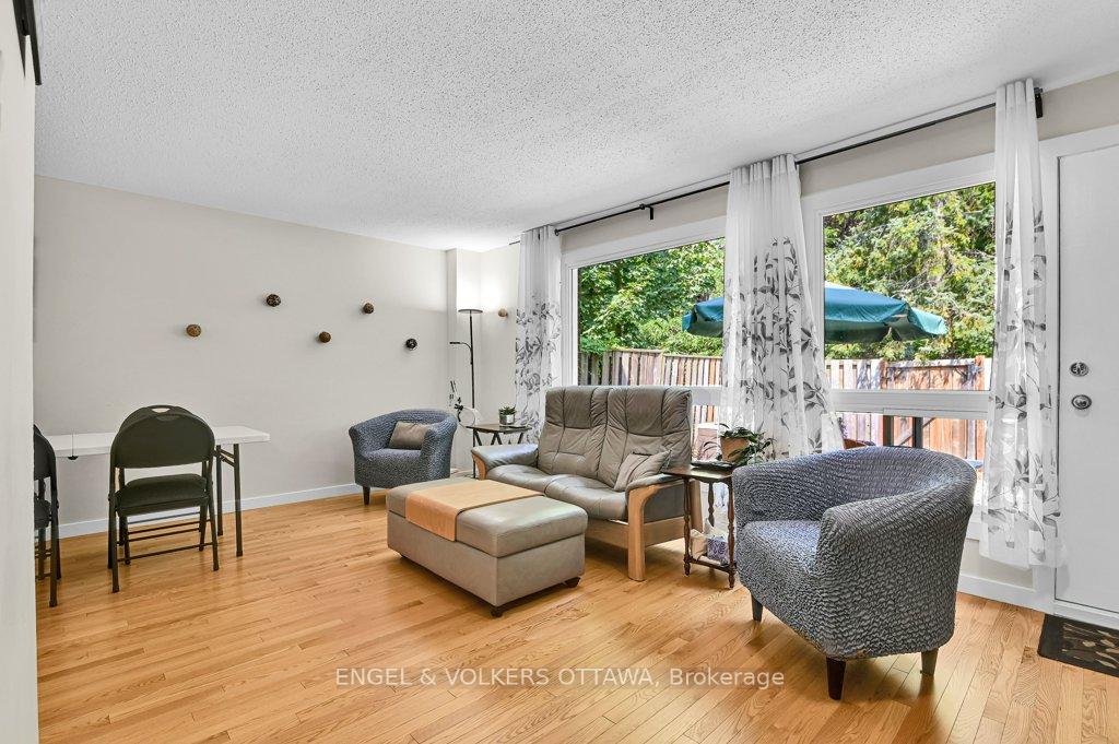 Photo 10 of Unit 107, 213 Romulus Private, Ottawa, Carson Meadows — HOMEH