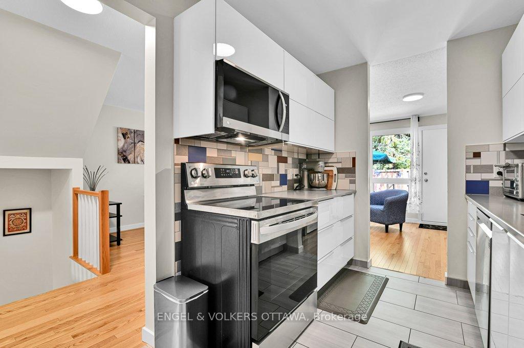 Photo 13 of Unit 107, 213 Romulus Private, Ottawa, Carson Meadows — HOMEH