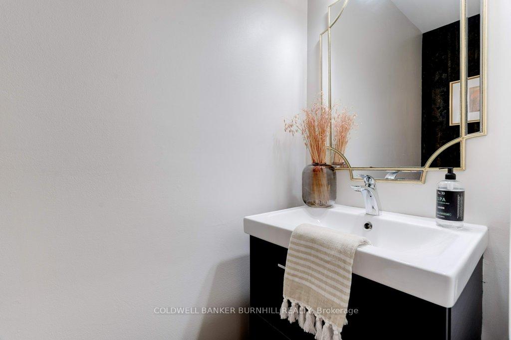 Photo 24 of Unit 15, 800 Upper Paradise Road, Hamilton, Gurnett — HOMEH