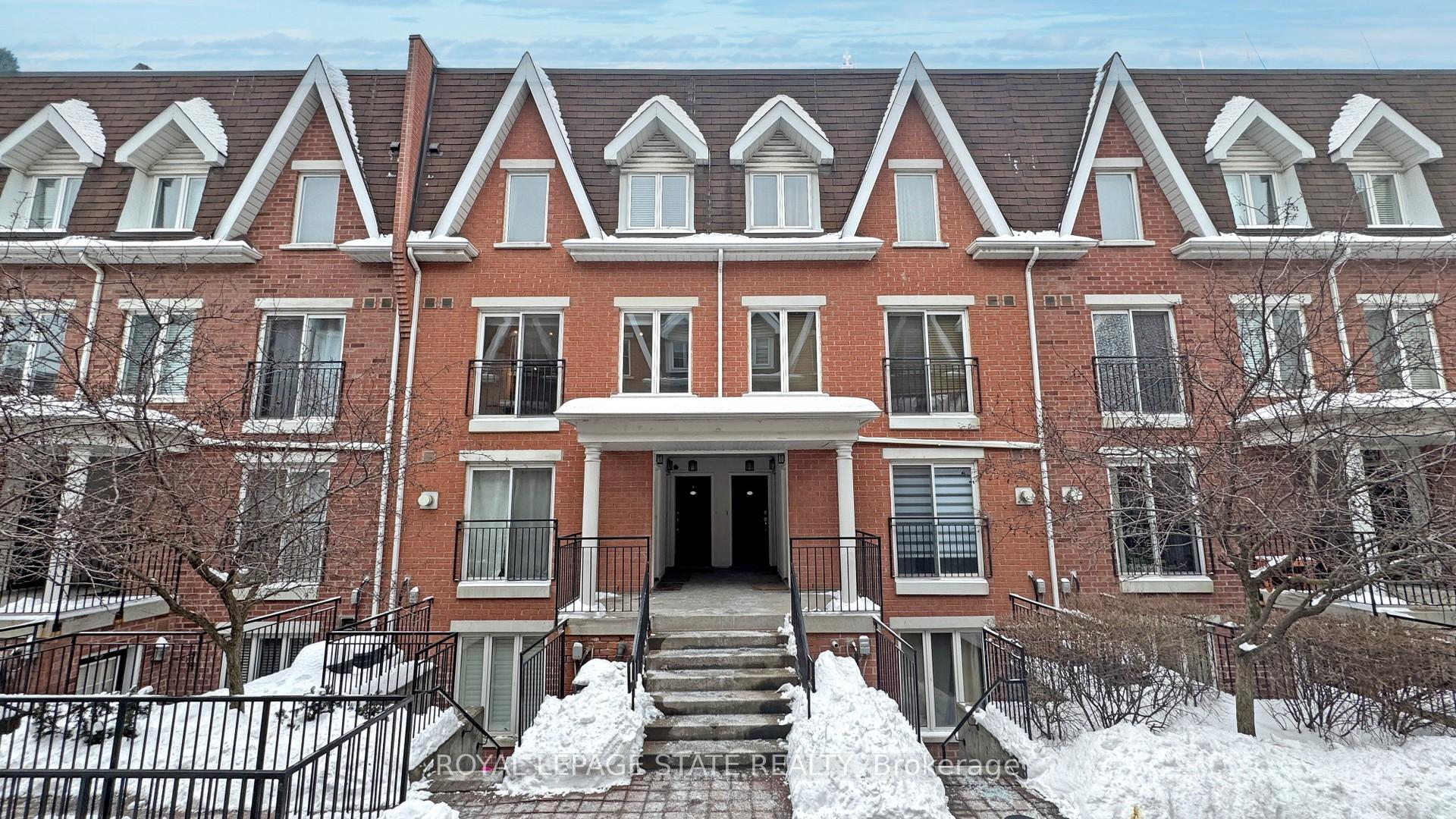 Front of Unit 1122, 20 Laidlaw Street