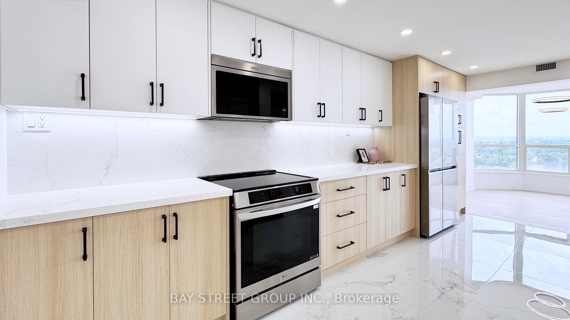Photo 3 of Unit 1509, 1 Clark Avenue W, Vaughan, Crestwood-Springfarm-Yorkhill — HOMEH