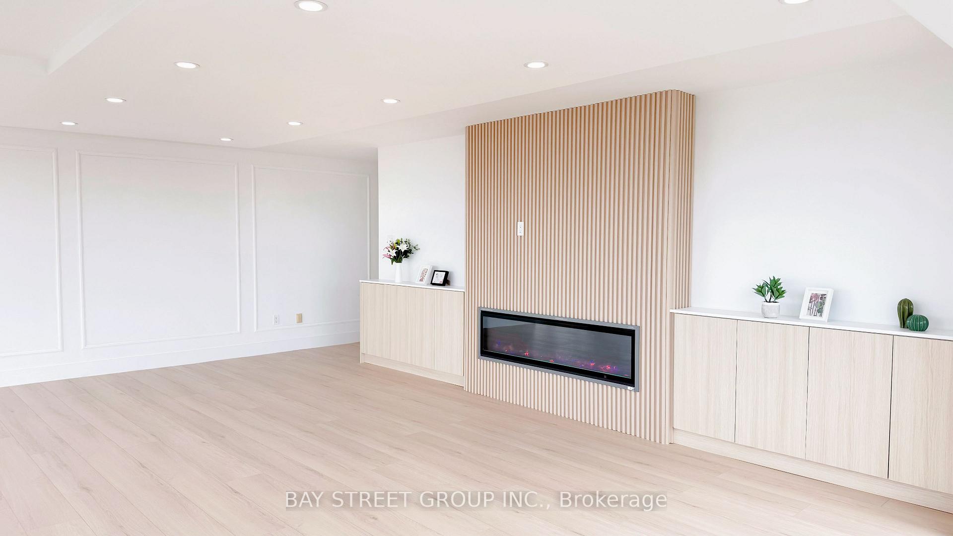 Photo 9 of Unit 1509, 1 Clark Avenue W, Vaughan, Crestwood-Springfarm-Yorkhill — HOMEH