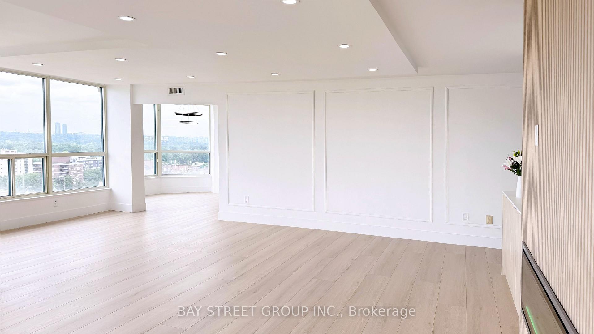 Photo 11 of Unit 1509, 1 Clark Avenue W, Vaughan, Crestwood-Springfarm-Yorkhill — HOMEH
