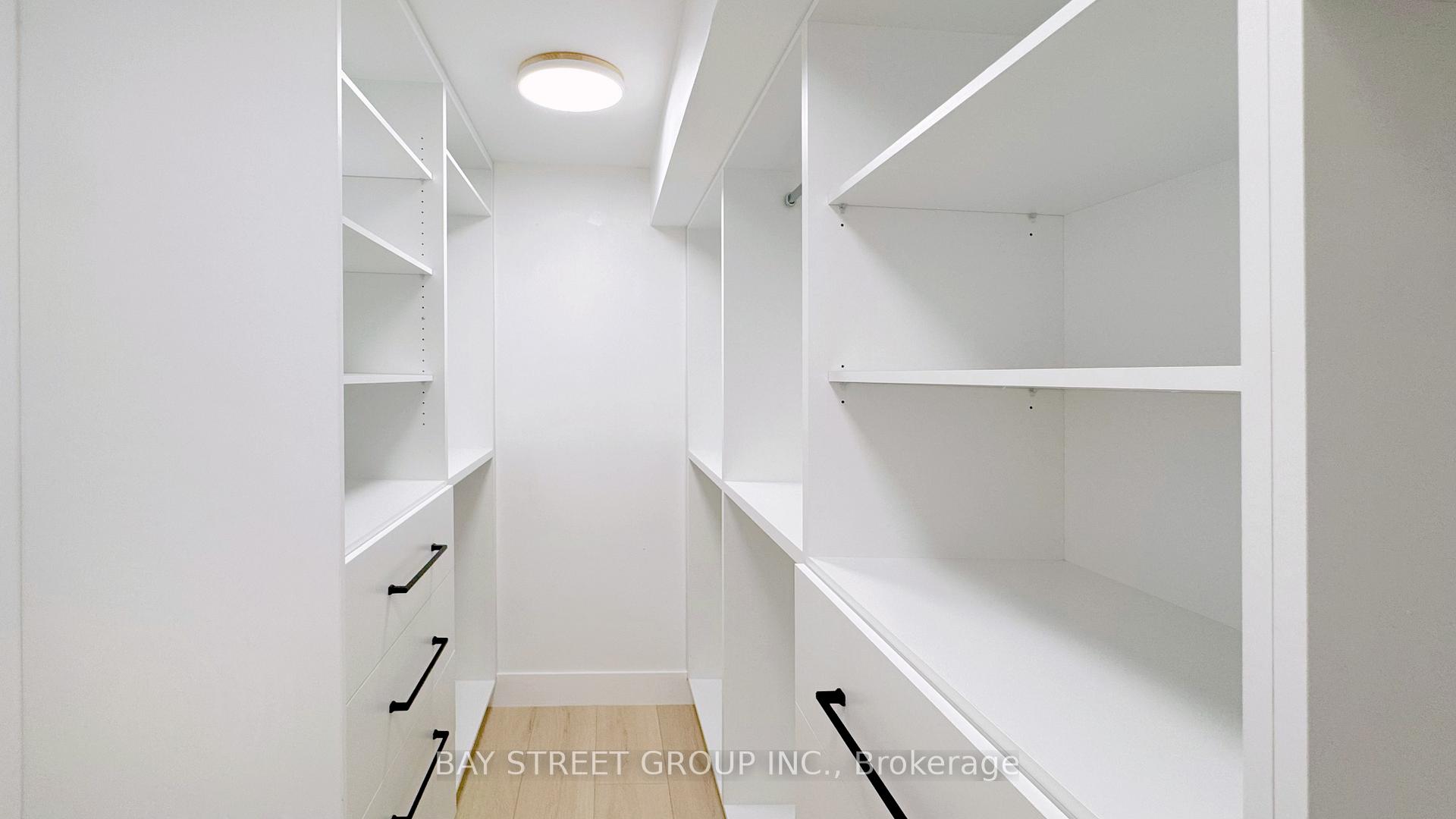 Photo 16 of Unit 1509, 1 Clark Avenue W, Vaughan, Crestwood-Springfarm-Yorkhill — HOMEH