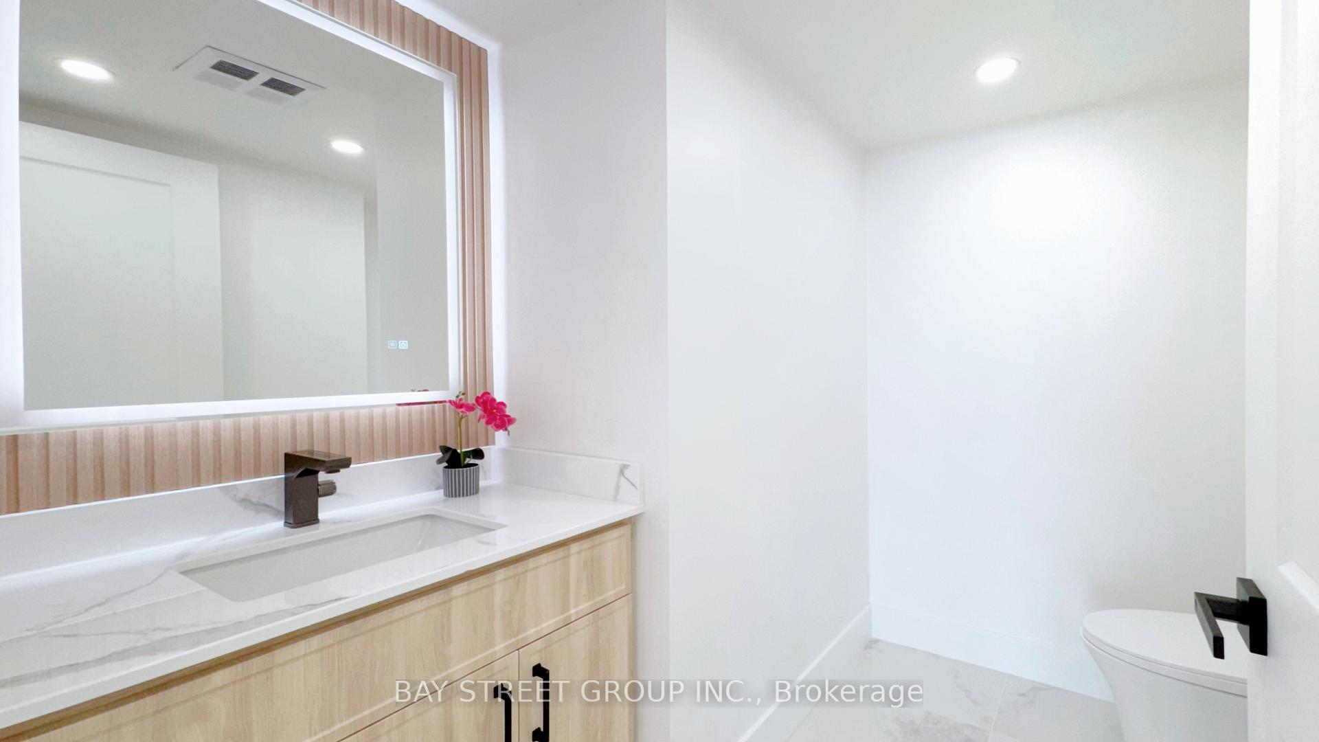Photo 24 of Unit 1509, 1 Clark Avenue W, Vaughan, Crestwood-Springfarm-Yorkhill — HOMEH