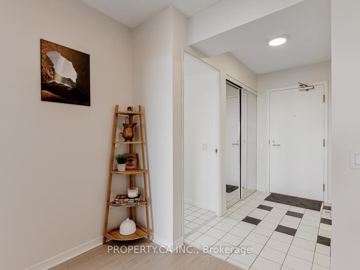 Photo 3 of Unit 1006, 21 Overlea Boulevard, Toronto, Thorncliffe Park — HOMEH