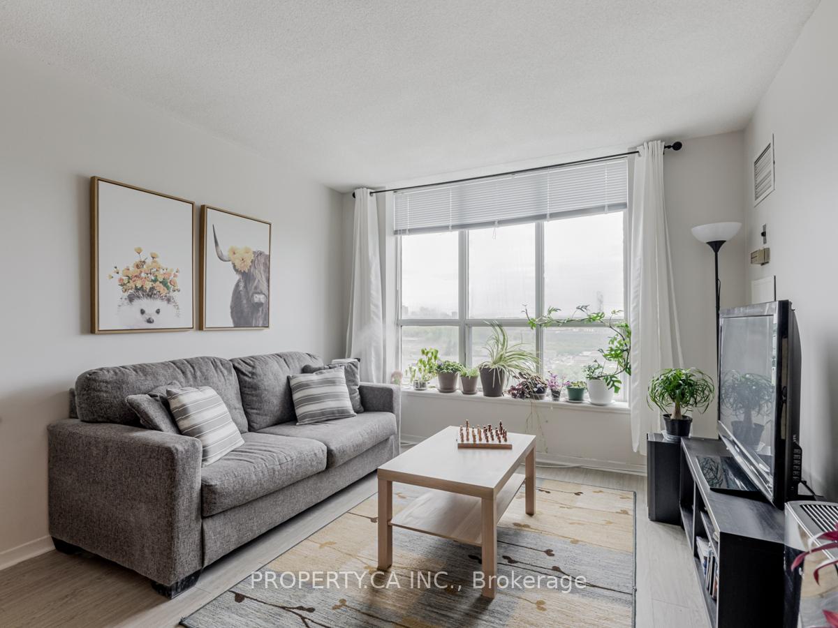 Photo 8 of Unit 1006, 21 Overlea Boulevard, Toronto, Thorncliffe Park — HOMEH