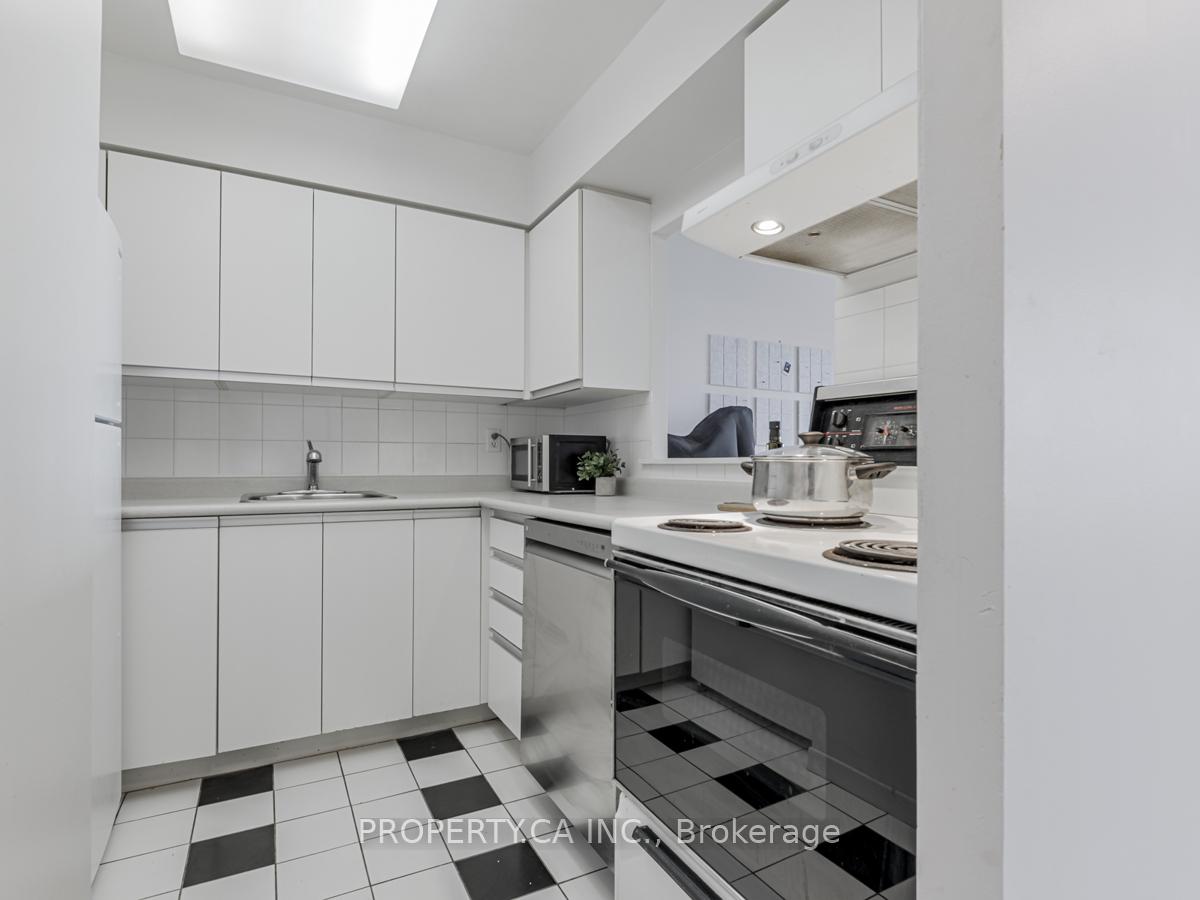 Photo 10 of Unit 1006, 21 Overlea Boulevard, Toronto, Thorncliffe Park — HOMEH