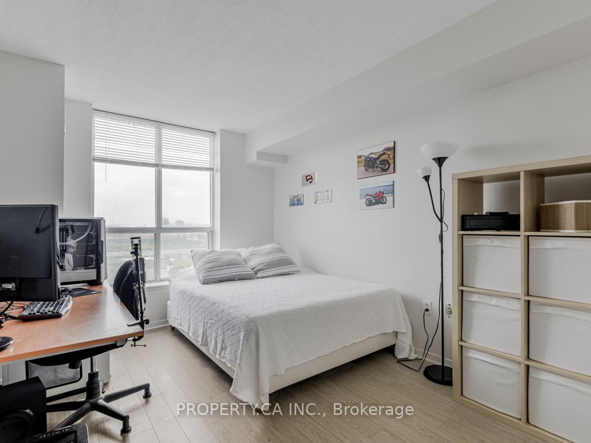 Photo 13 of Unit 1006, 21 Overlea Boulevard, Toronto, Thorncliffe Park — HOMEH