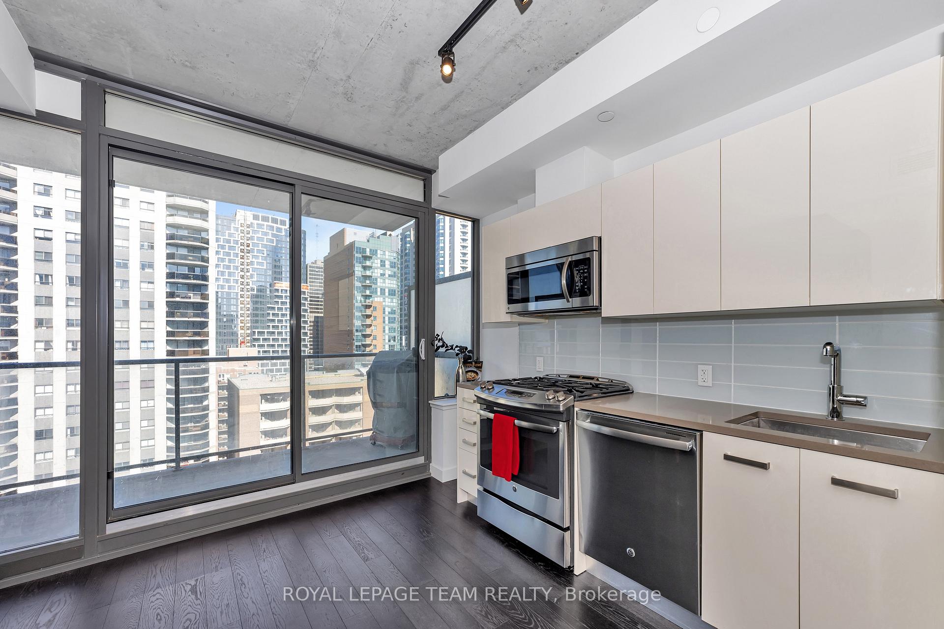 Photo 14 of Unit 1209, 224 Lyon Street N, Ottawa, Ottawa Centre — HOMEH