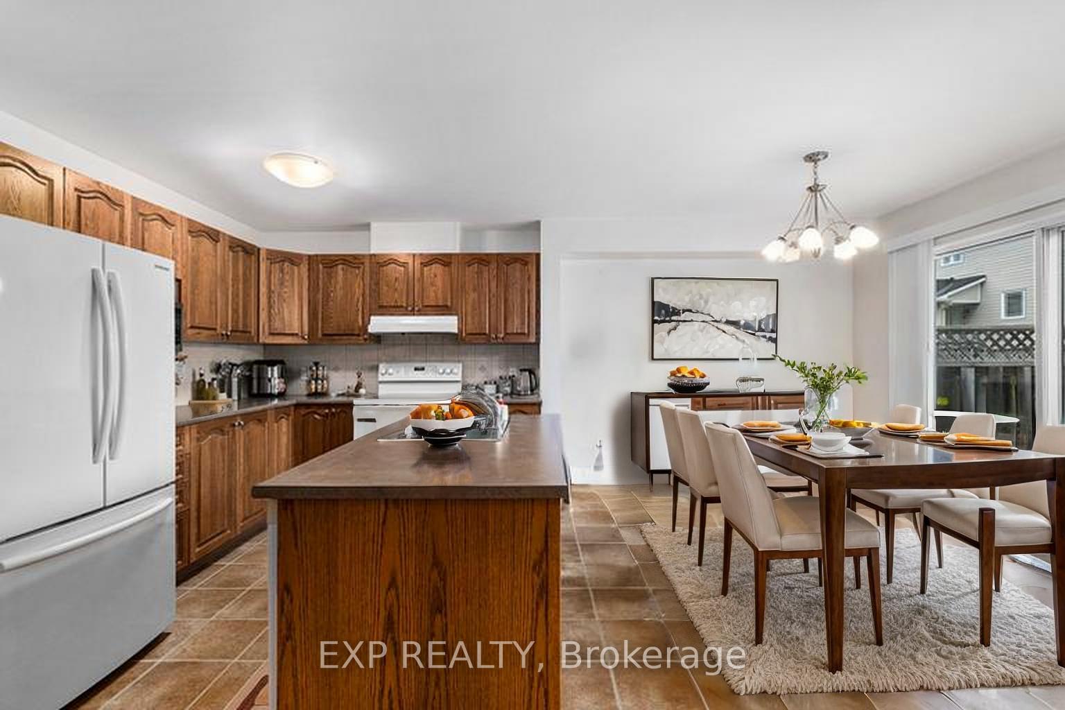 Photo 6 of 7 Marabrooke Street, Ottawa, Barrhaven - Strandherd — HOMEH