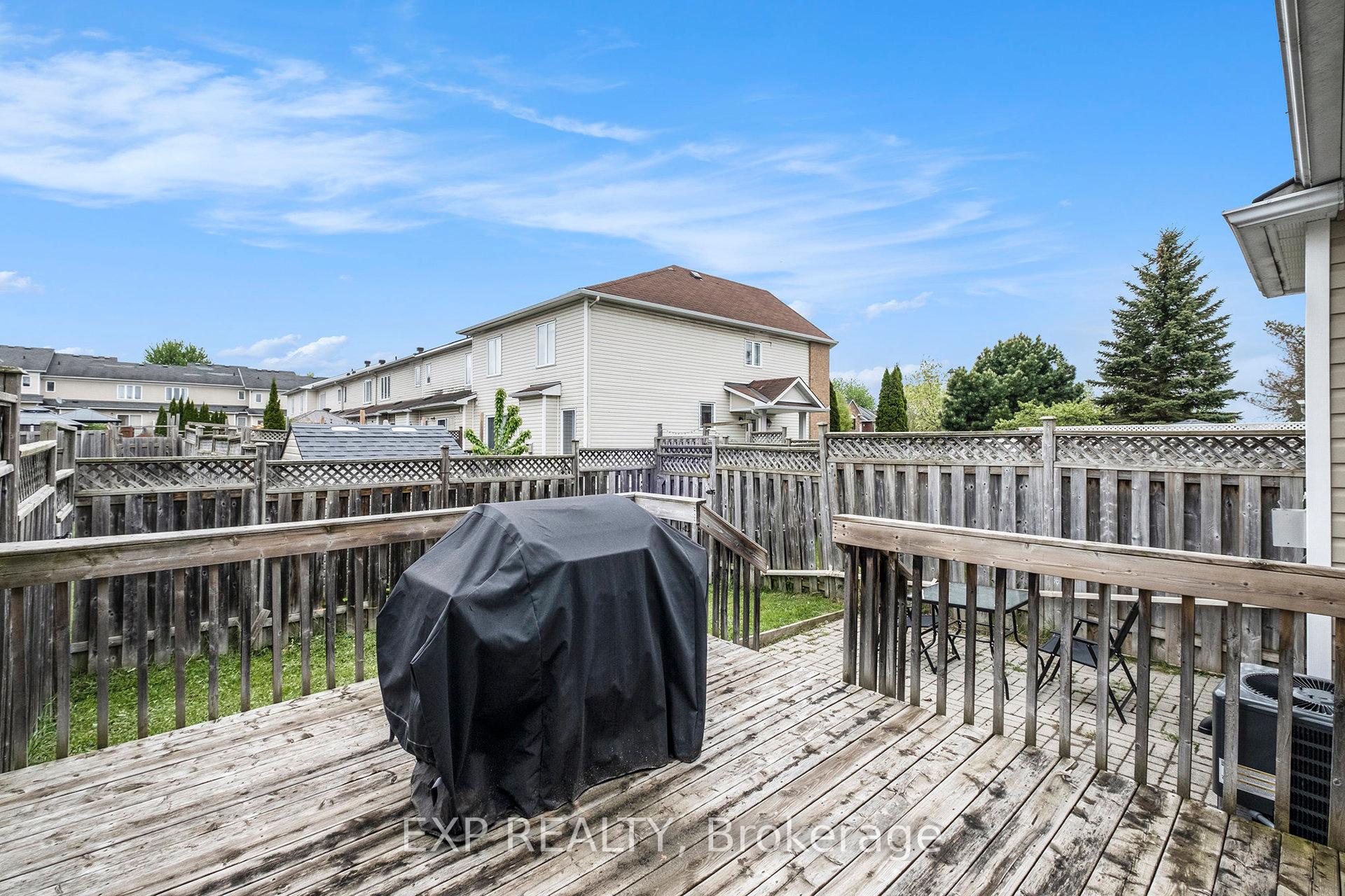 Photo 23 of 7 Marabrooke Street, Ottawa, Barrhaven - Strandherd — HOMEH