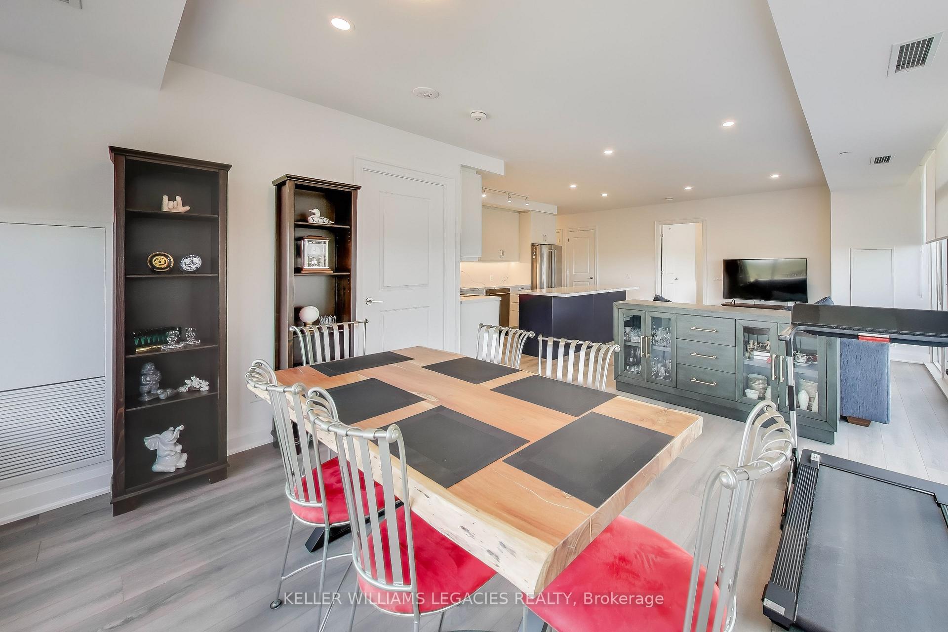 Photo 8 of Unit 1405, 10 Gatineau Drive, Vaughan, Beverley Glen — HOMEH