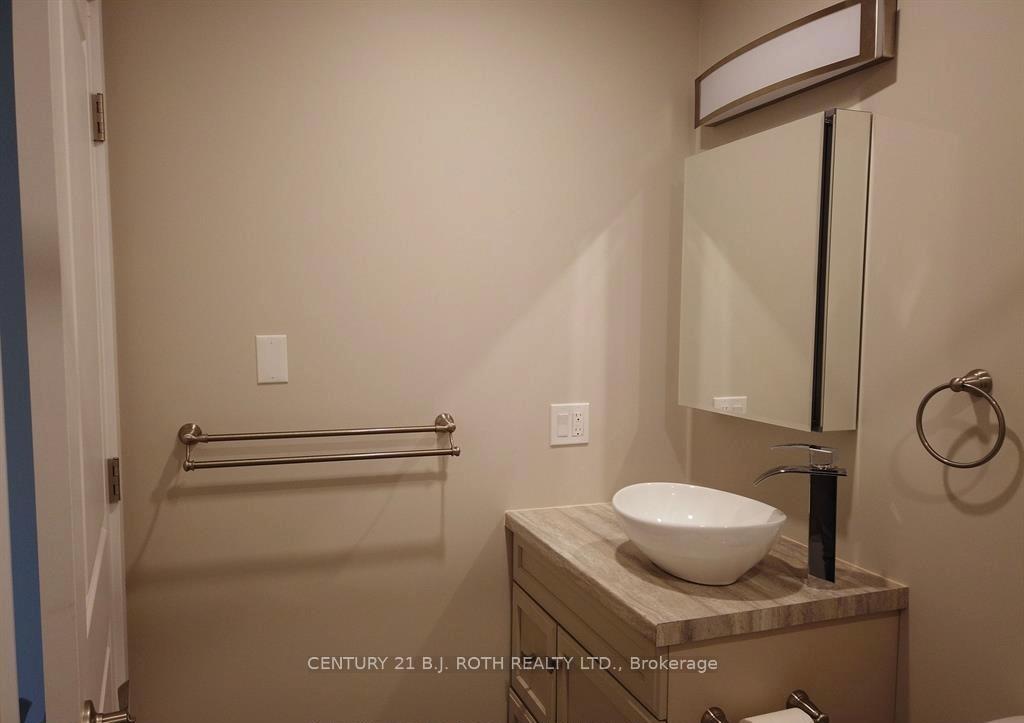 Photo 16 of Unit #2, 53 Collins Street, Collingwood — HOMEH