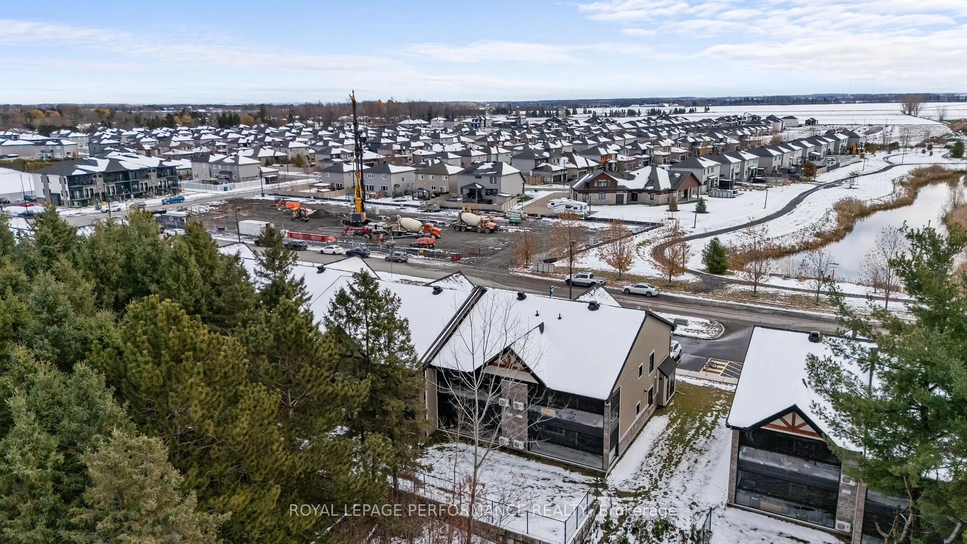 Photo 5 of Unit 404, 99 St Moritz Trail, Embrun — HOMEH