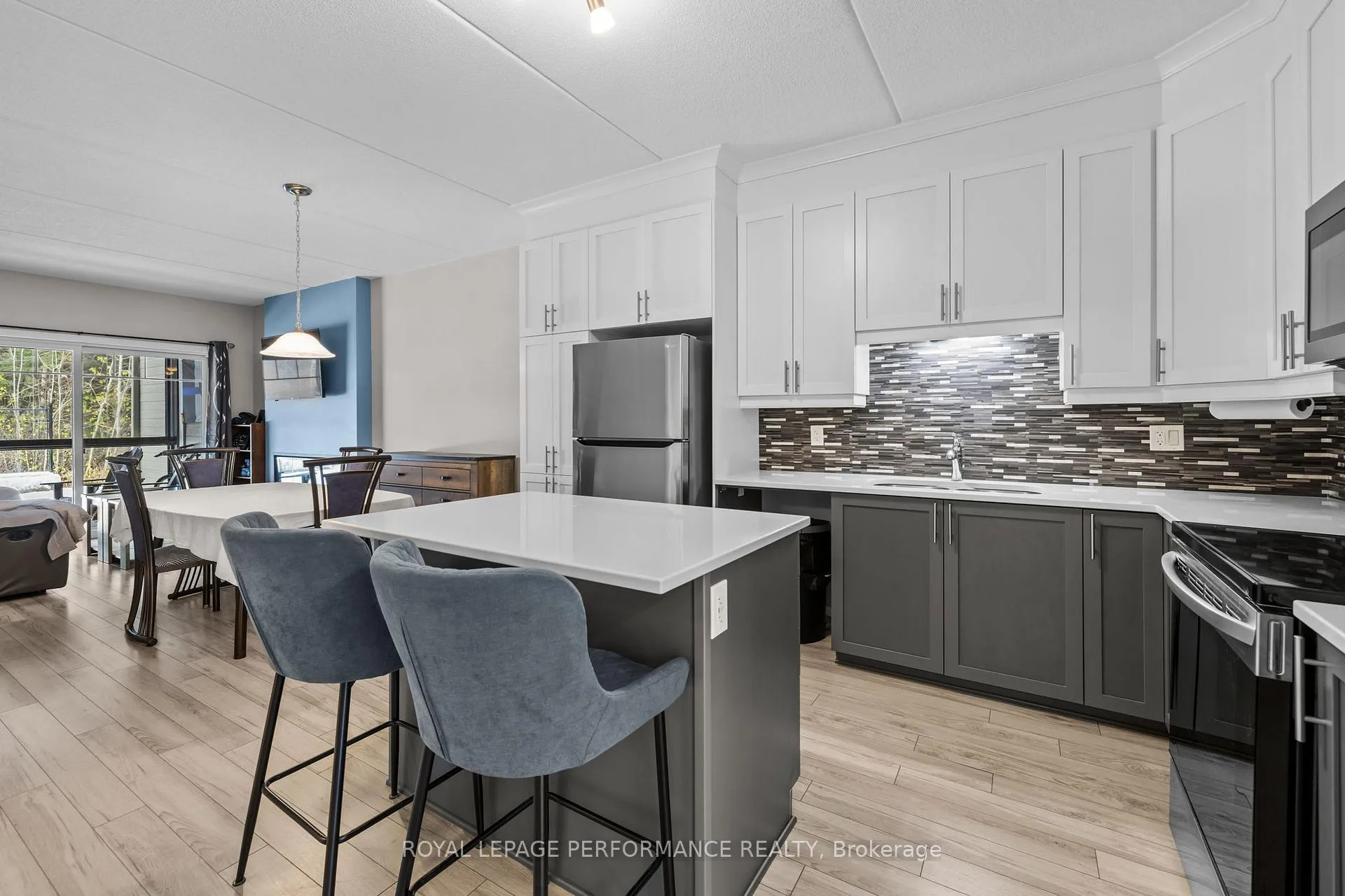 Photo 10 of Unit 404, 99 St Moritz Trail, Embrun — HOMEH