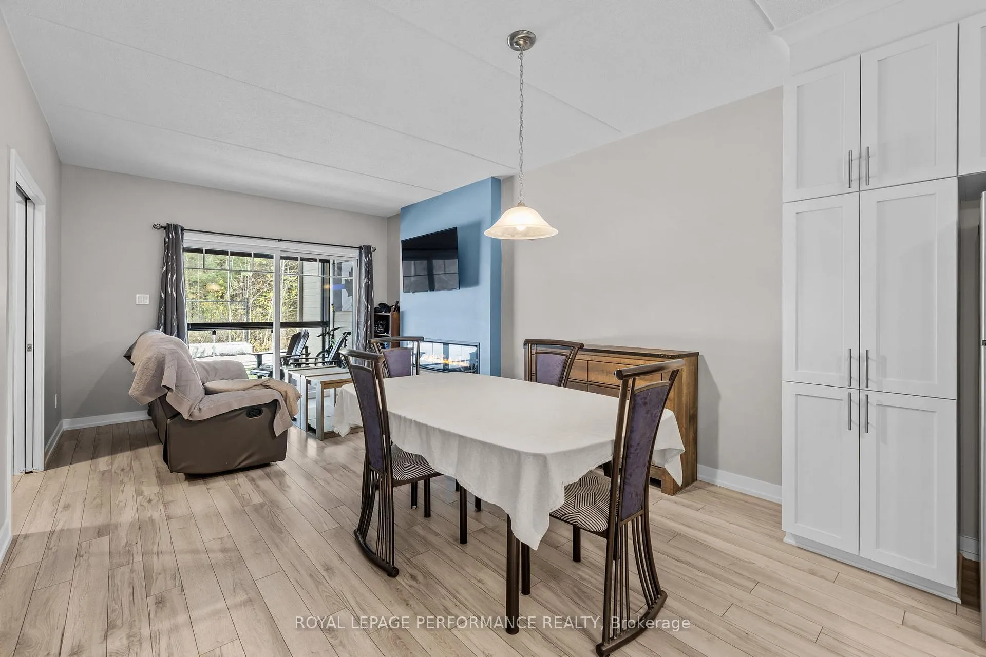 Photo 13 of Unit 404, 99 St Moritz Trail, Embrun — HOMEH