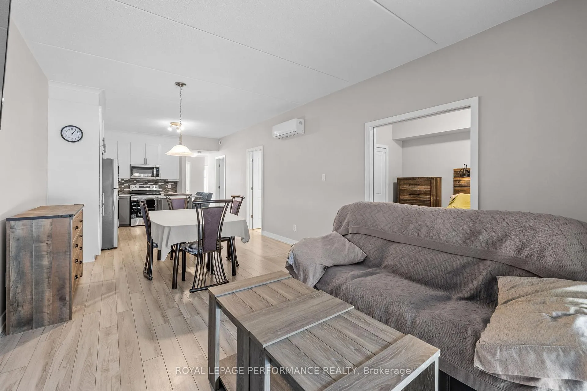 Photo 17 of Unit 404, 99 St Moritz Trail, Embrun — HOMEH