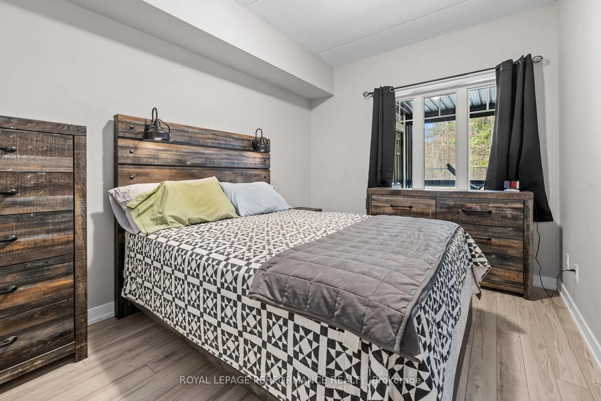Photo 19 of Unit 404, 99 St Moritz Trail, Embrun — HOMEH