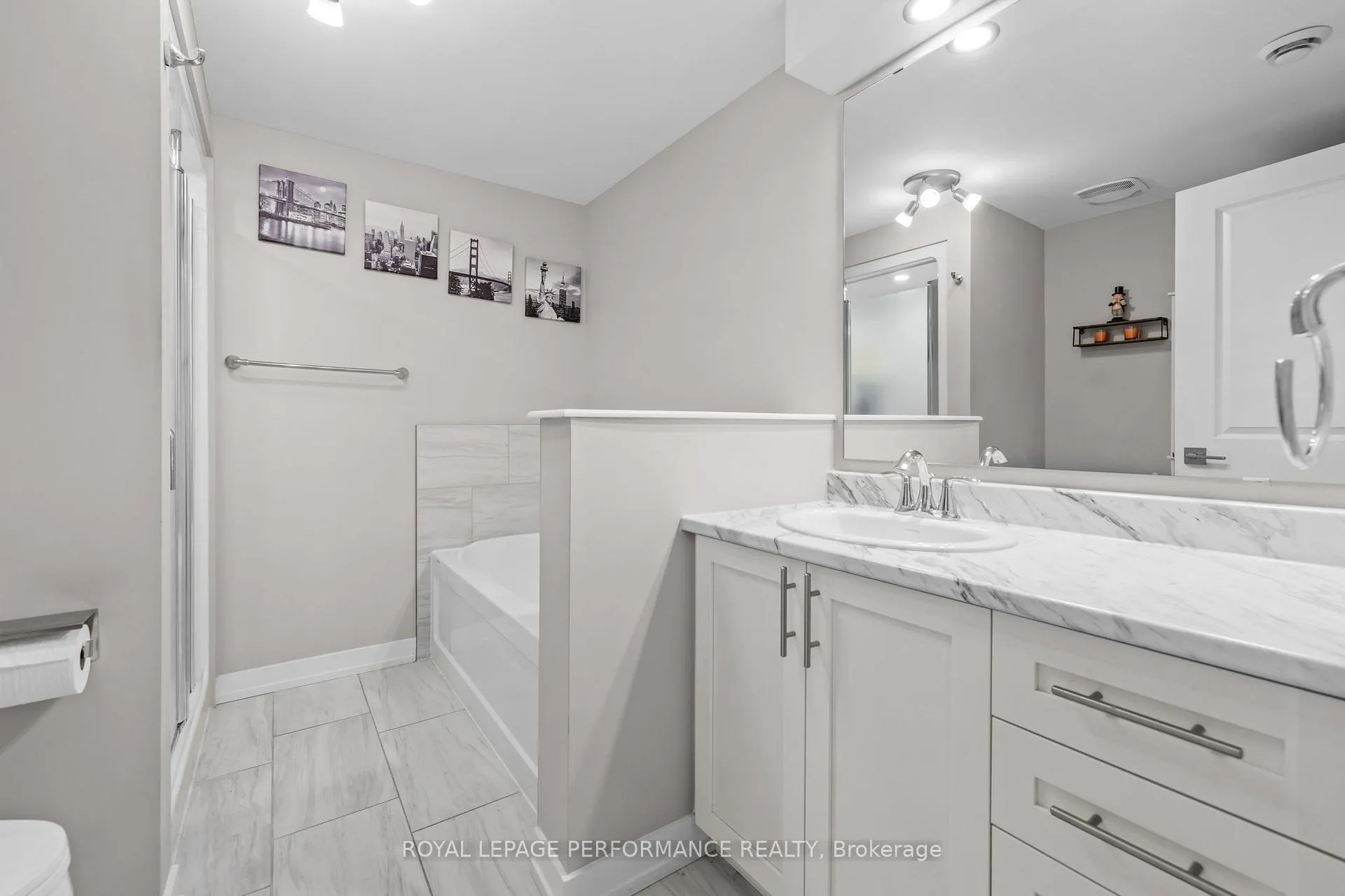 Photo 20 of Unit 404, 99 St Moritz Trail, Embrun — HOMEH