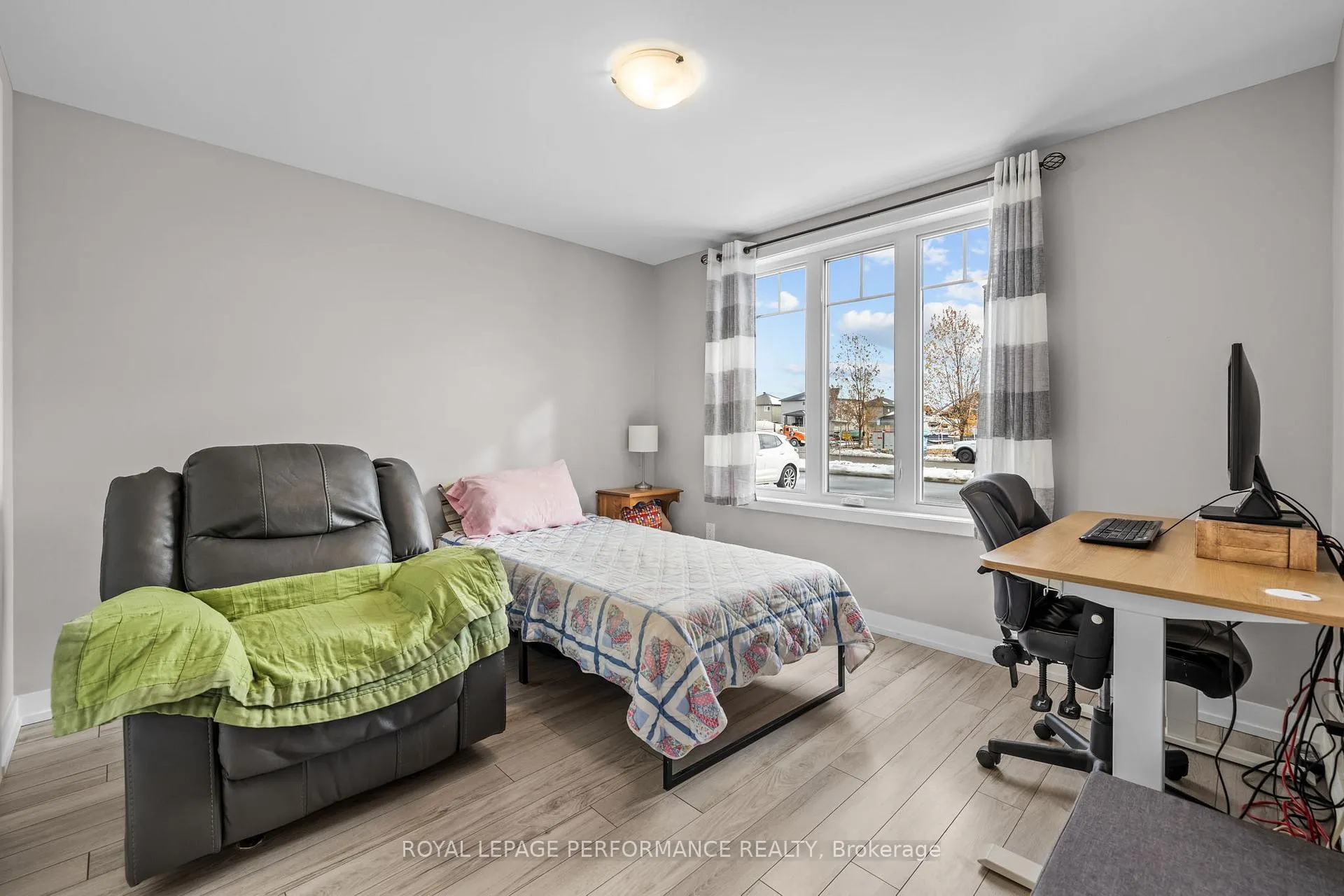 Photo 21 of Unit 404, 99 St Moritz Trail, Embrun — HOMEH