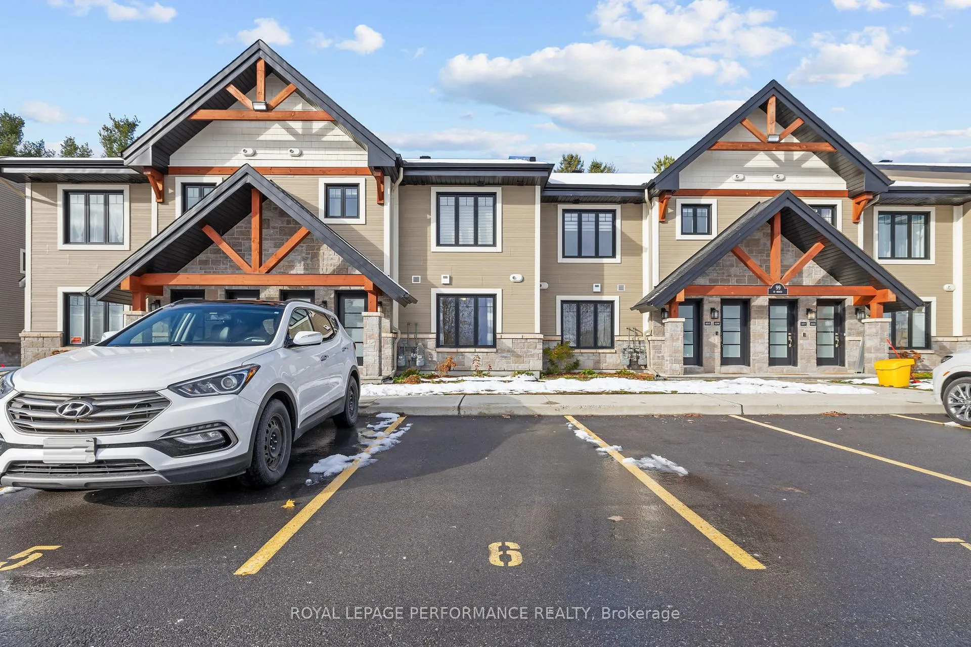 Photo 25 of Unit 404, 99 St Moritz Trail, Embrun — HOMEH