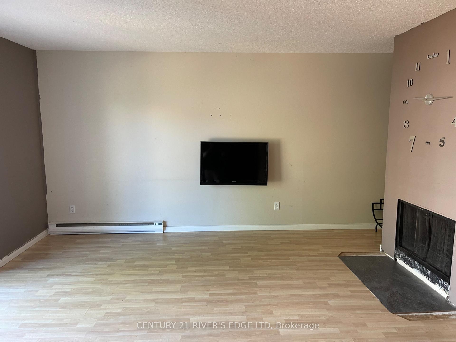 Photo 12 of Unit 117, 3445 Uplands Drive, Ottawa, Hunt Club — HOMEH