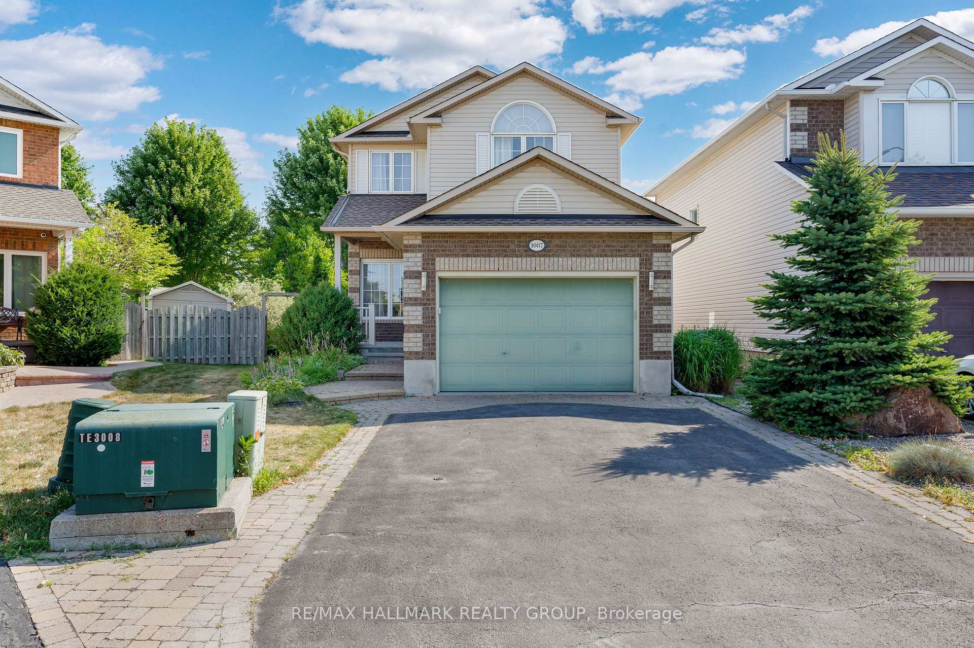 Photo 1 of 1087 Rocky Harbour Crescent, Ottawa, Riverside South/Gloucester Glen — HOMEH