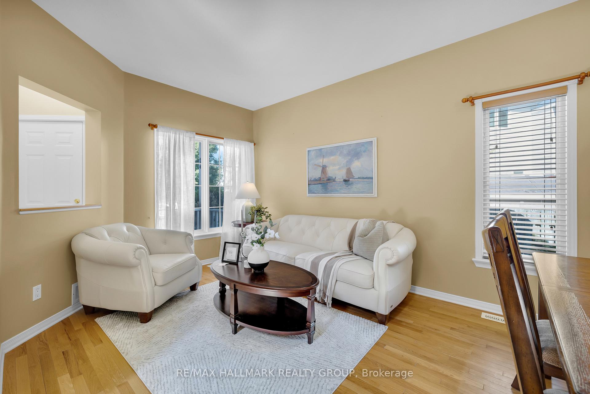 Photo 6 of 1087 Rocky Harbour Crescent, Ottawa, Riverside South/Gloucester Glen — HOMEH