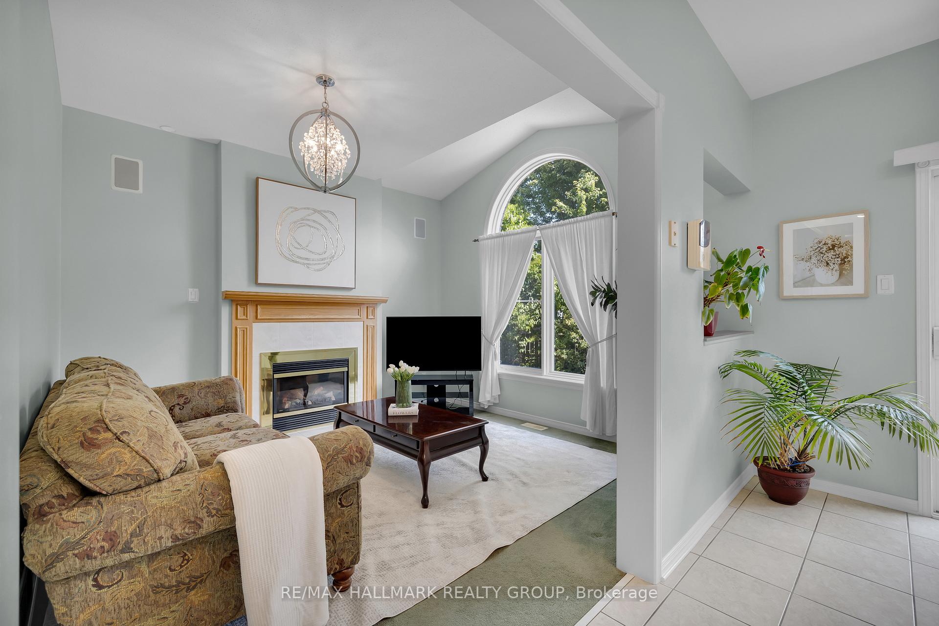 Photo 18 of 1087 Rocky Harbour Crescent, Ottawa, Riverside South/Gloucester Glen — HOMEH