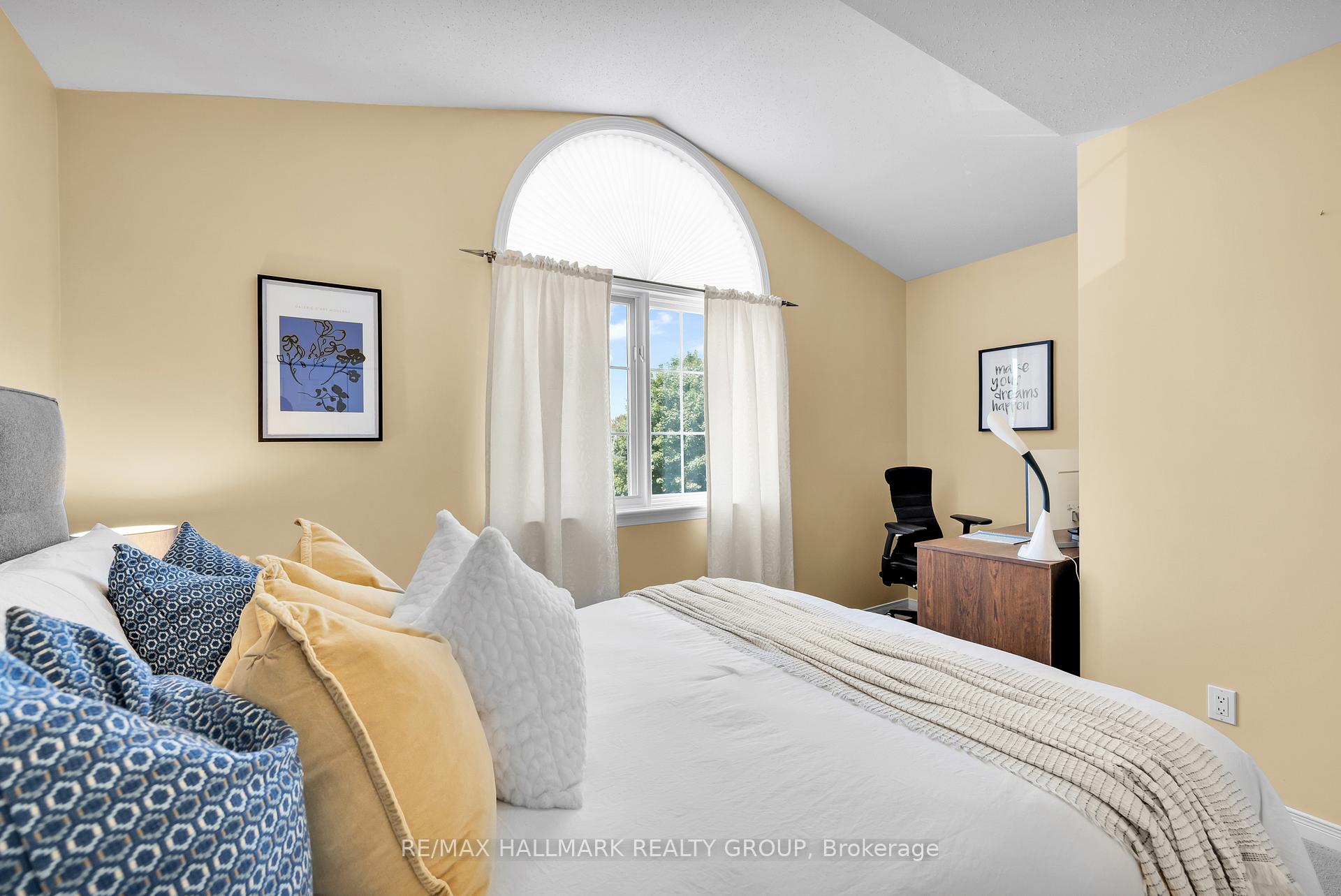 Photo 32 of 1087 Rocky Harbour Crescent, Ottawa, Riverside South/Gloucester Glen — HOMEH